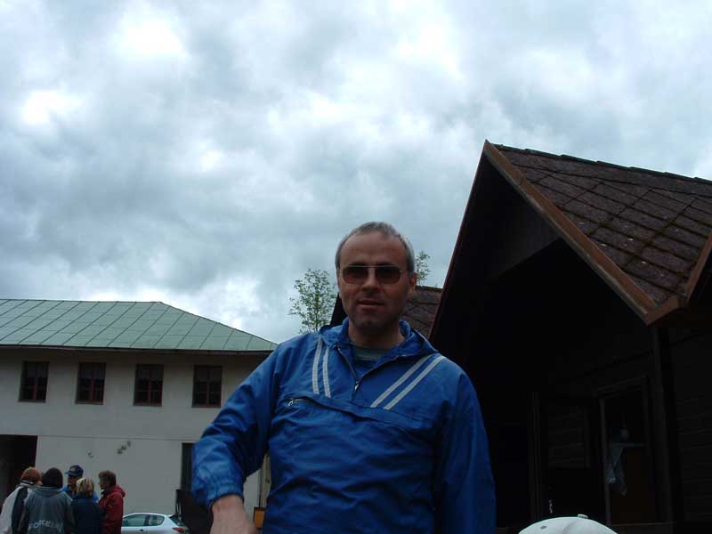 Tady je náš sedumadvacetiletý(72) Péťa.