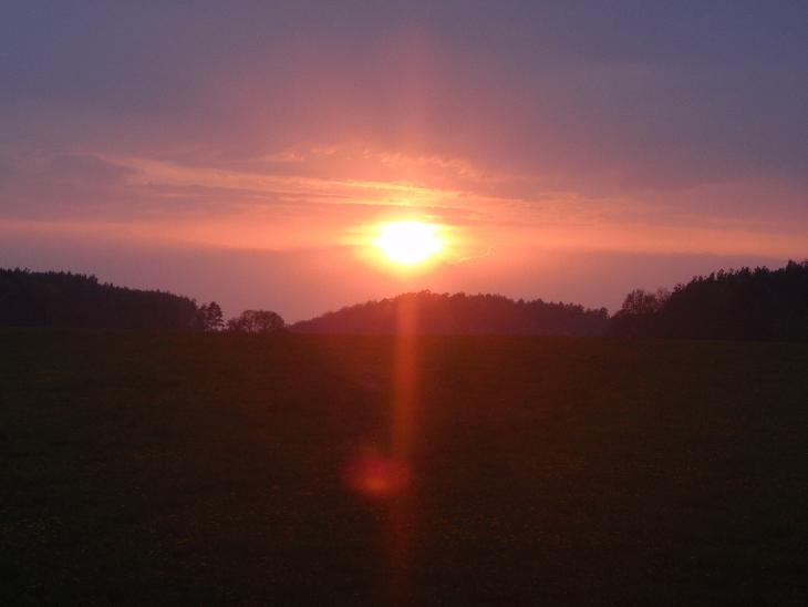 Záípad slunce nad kokořínskem