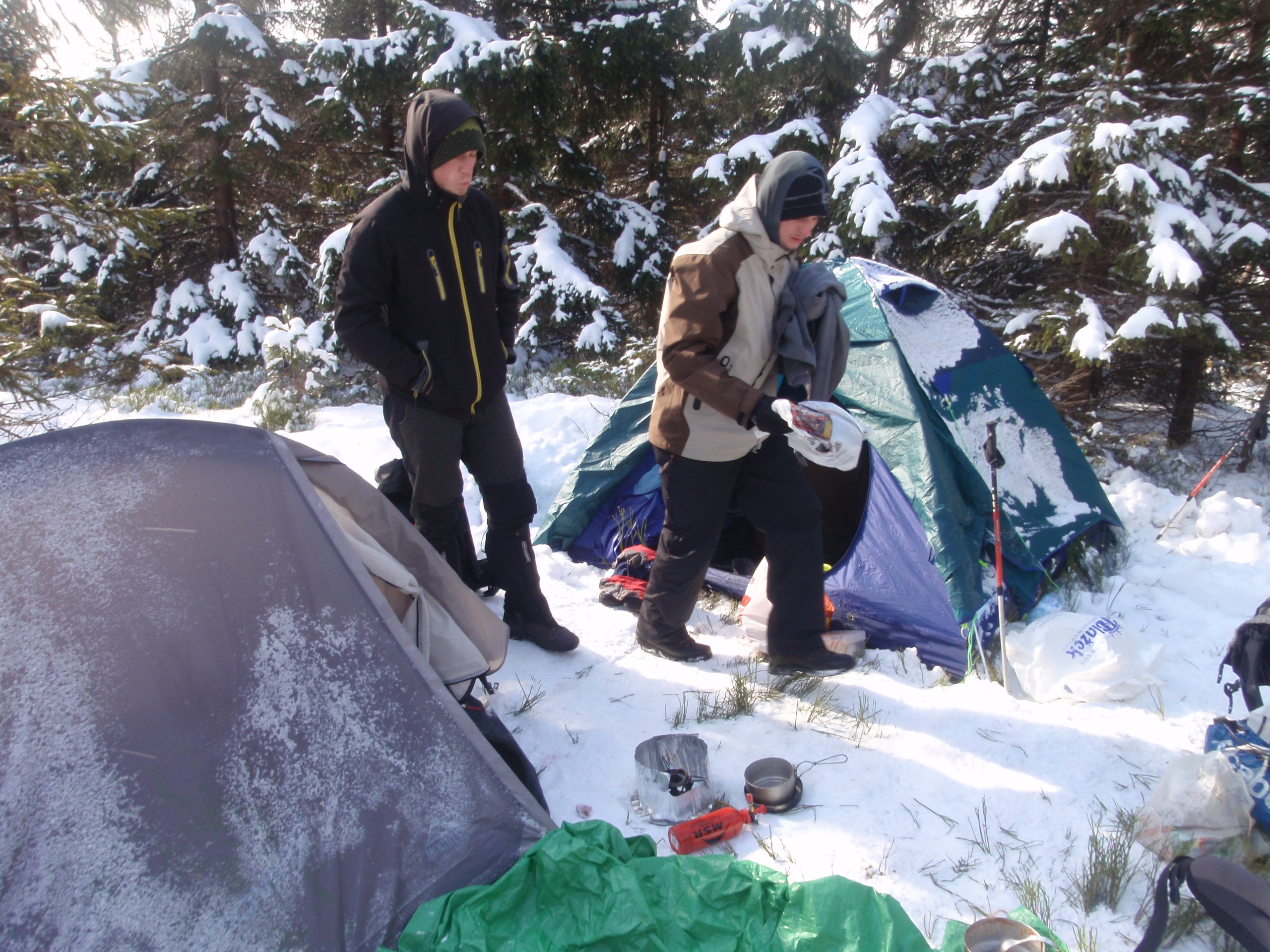Spali jsme podlíž hory Skalniak (915 m.n.m.).