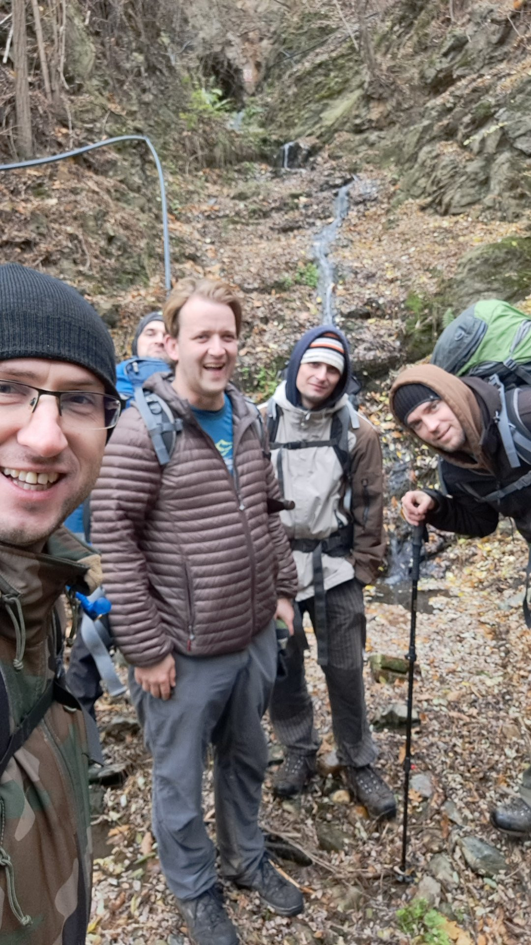 ještě jsme se vyskrabali k vodopádu.