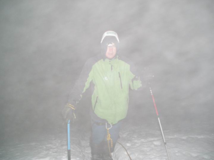Docela na nic počasí...pořád nevíme jak vysoko se nám podaří vyjít...