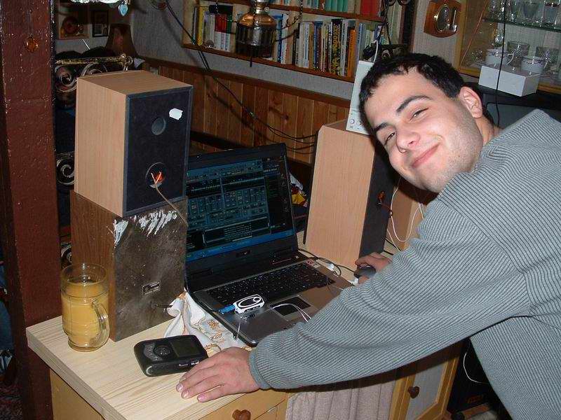 Jako obvykle se vzaly reprosoustavy a neobvykle i notebook s mixovacim programem.