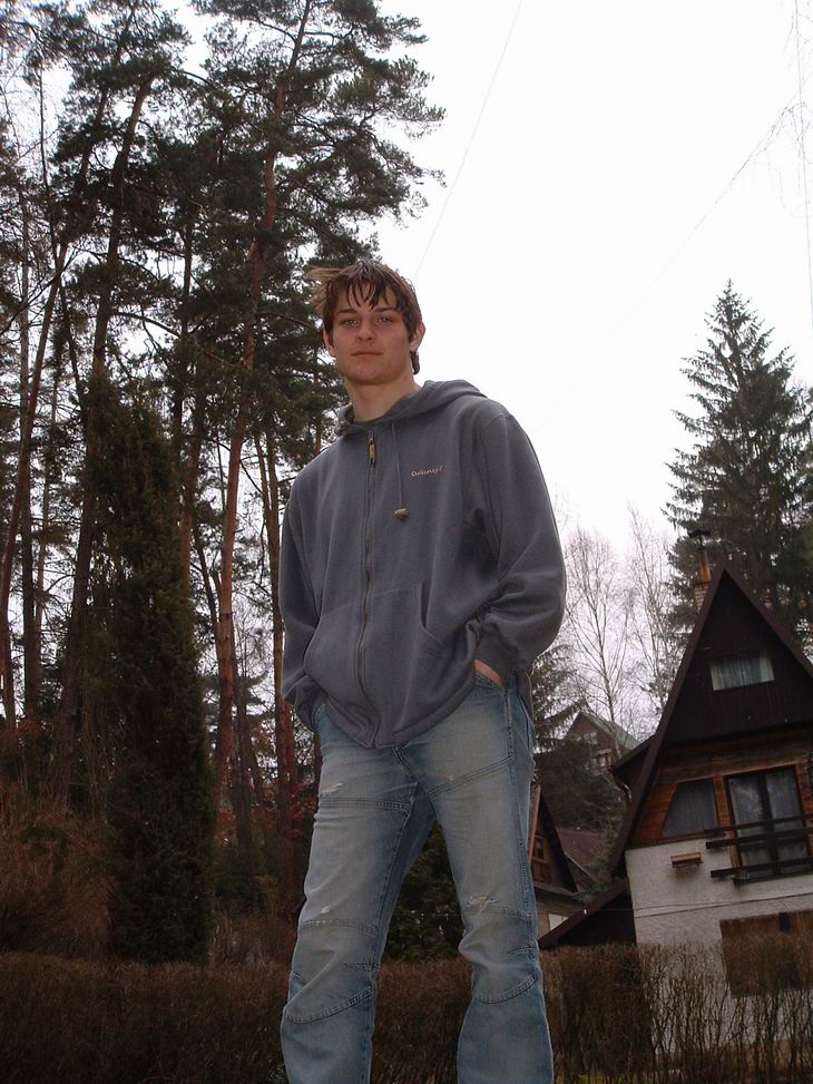 Datlochata V a půl