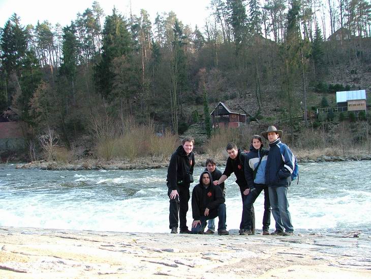 Datlochata V a půl