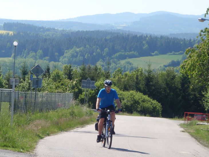 Ve ctvrtek nas cekalo neustale stoupani a zase klesani, jeden kopec střídal druhý bylo to náročné.