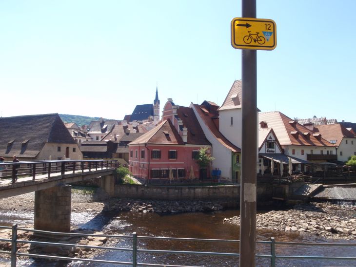 Až na hranije s Rakouskem jsme jeli po cyklostezce 12