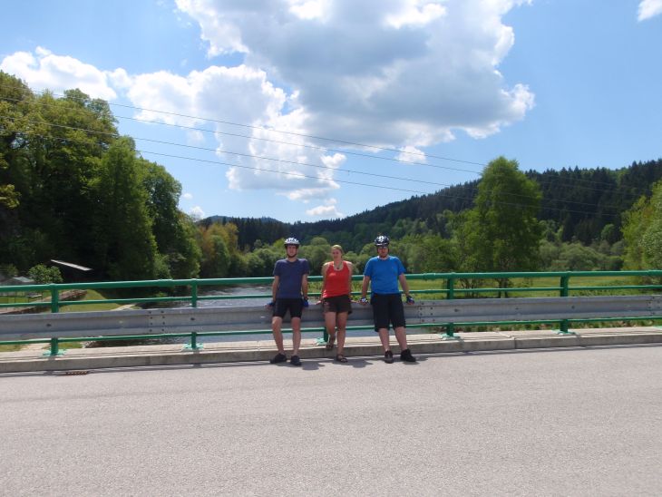 Pak jsme zase sjeli až k vltavě:-D
