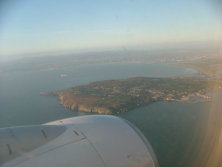 A to už je Irsko...a výhled na poloostrov hned u Dublinu