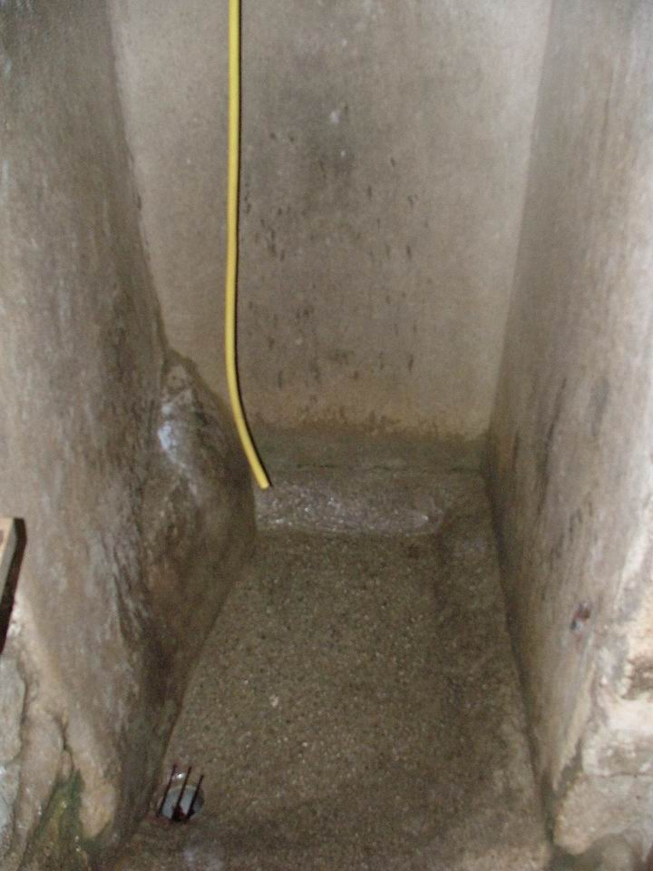 Takhle podobně vypadaly sprchy všude:)))))