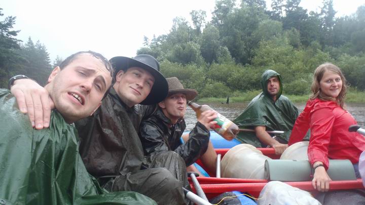 A pilo pivo (museli jsme se v tom vedru nejak zchladit?:-D)