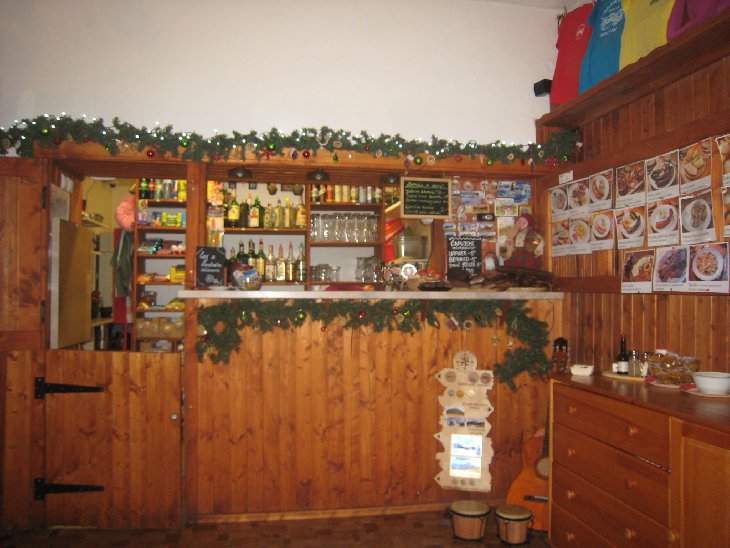 Pohled na bar...večer jsme spali na chatě ještě s třemy Edy a nákým frantíkem.