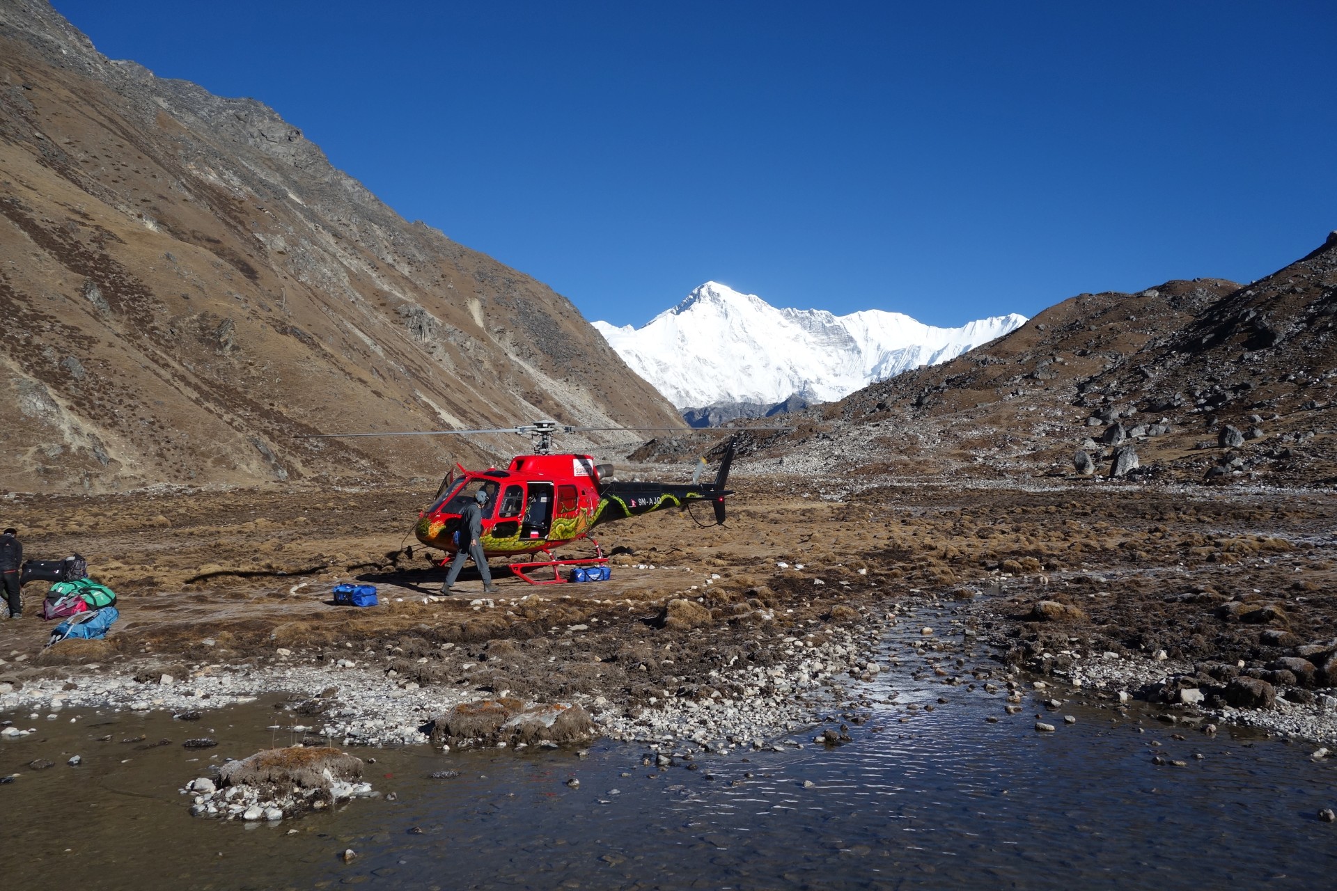 Cho Oyu a vrtulník