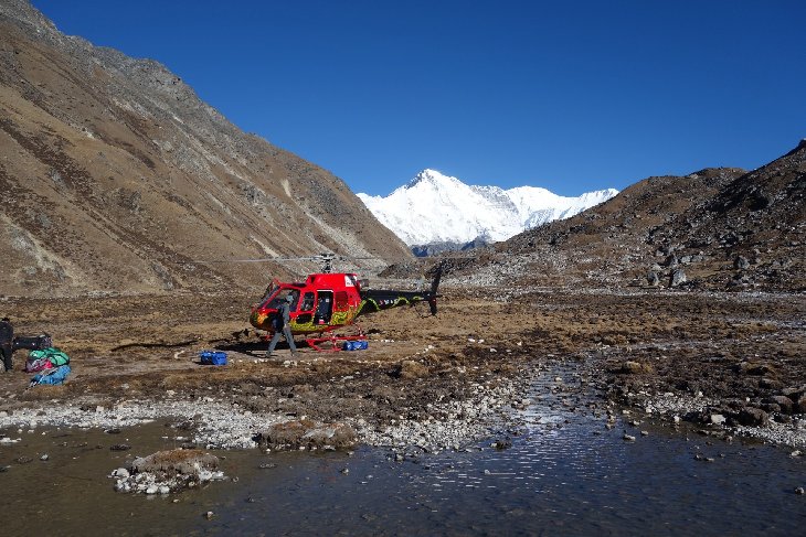 Cho Oyu a vrtulník