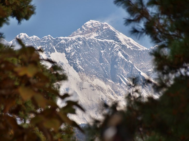Poslední pohled na everest...Kluci tvrděj, že ho odsud viděli už před 14 dny...Já jim ale nevěřim:D