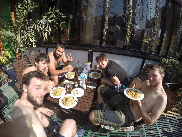 Tágem jsme se dopravili do hotelu, kterej vybral Kuba a já musím uznat, že byl o kapánek lepsí než hotel, v kterym jsme tu spali naposled:D