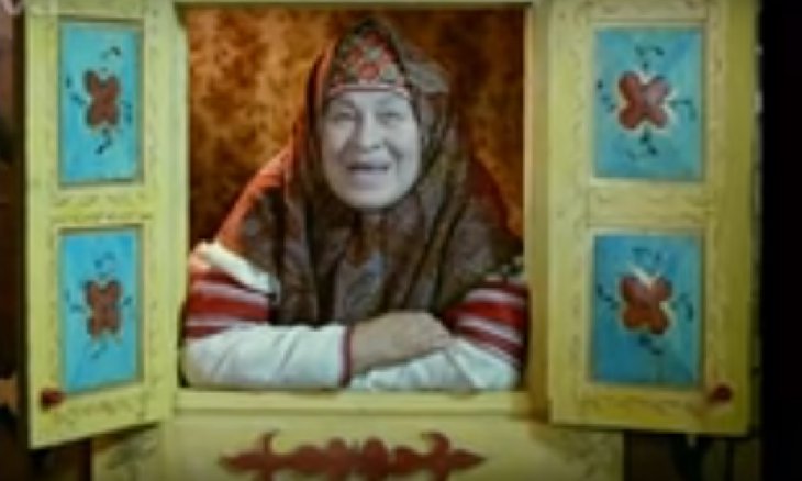 ....Ano, je to ona!!! Babka z Mrazíka:D...Kdo by to byl řekl, že teď Bydlí v Kongsvollu na nádraží:D...