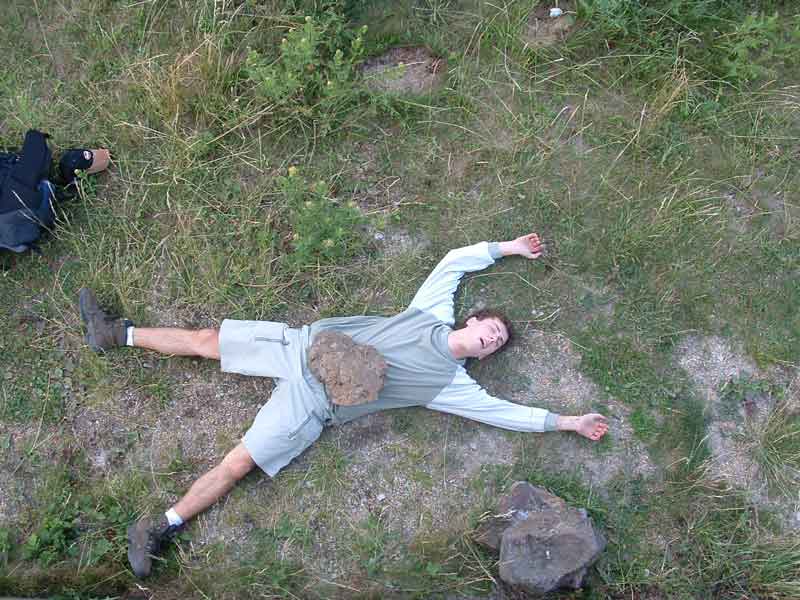 ..a pak jsme ho dorazili šutrem, aby se netrápil.