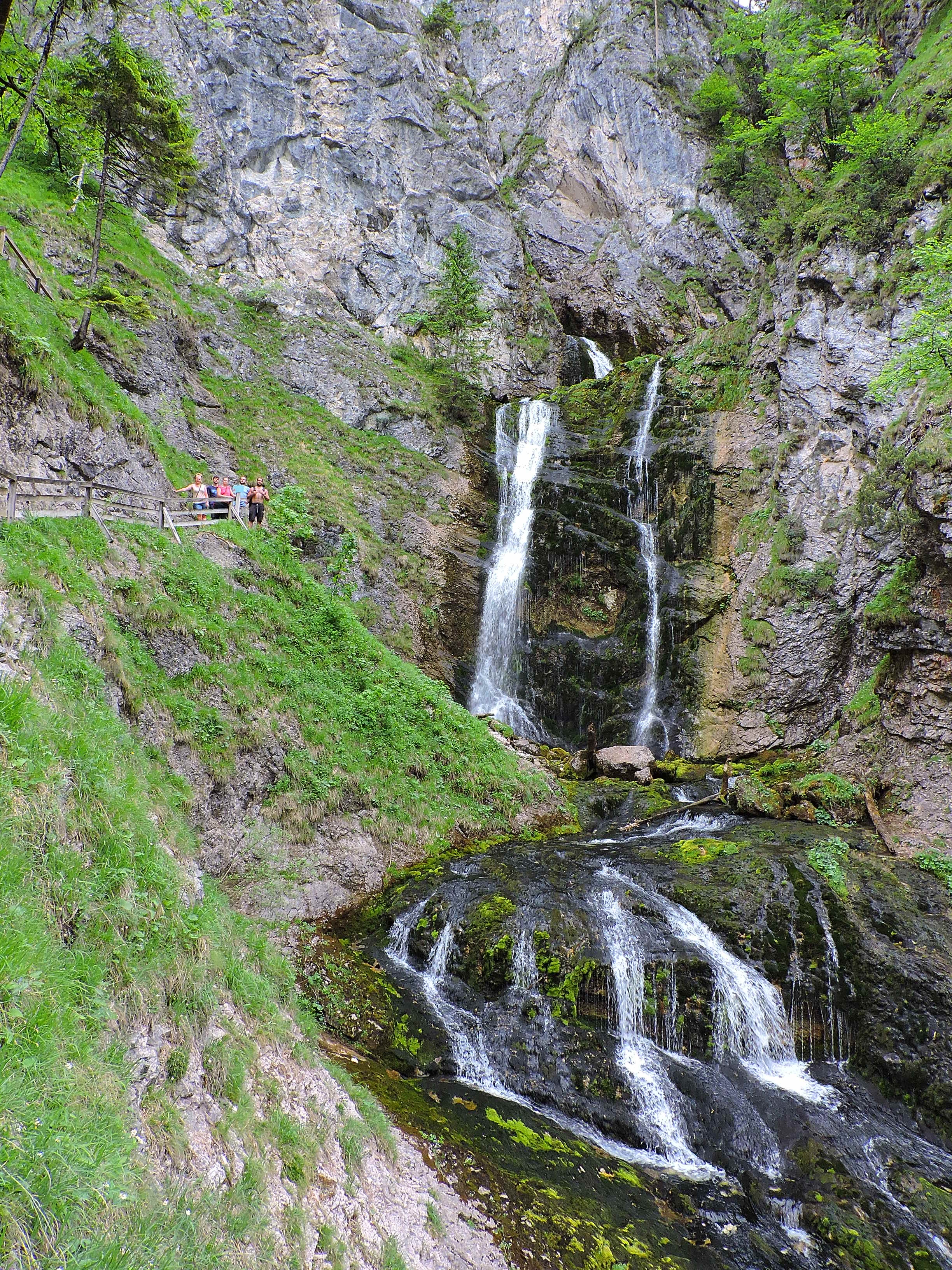 Pátý vodopád s výškou 37m.