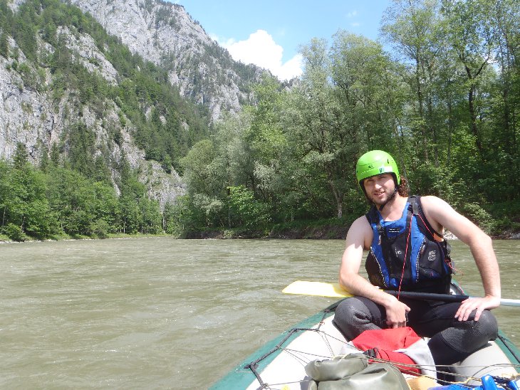 Než jsme vyrazili na vodu dali jsme ještě obídek...Nažranej Vojta:-D.