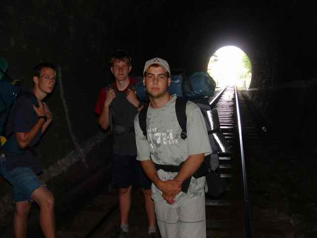 Za tenhle vylet jsme stačili projit asi 3 železničníma tunelama.