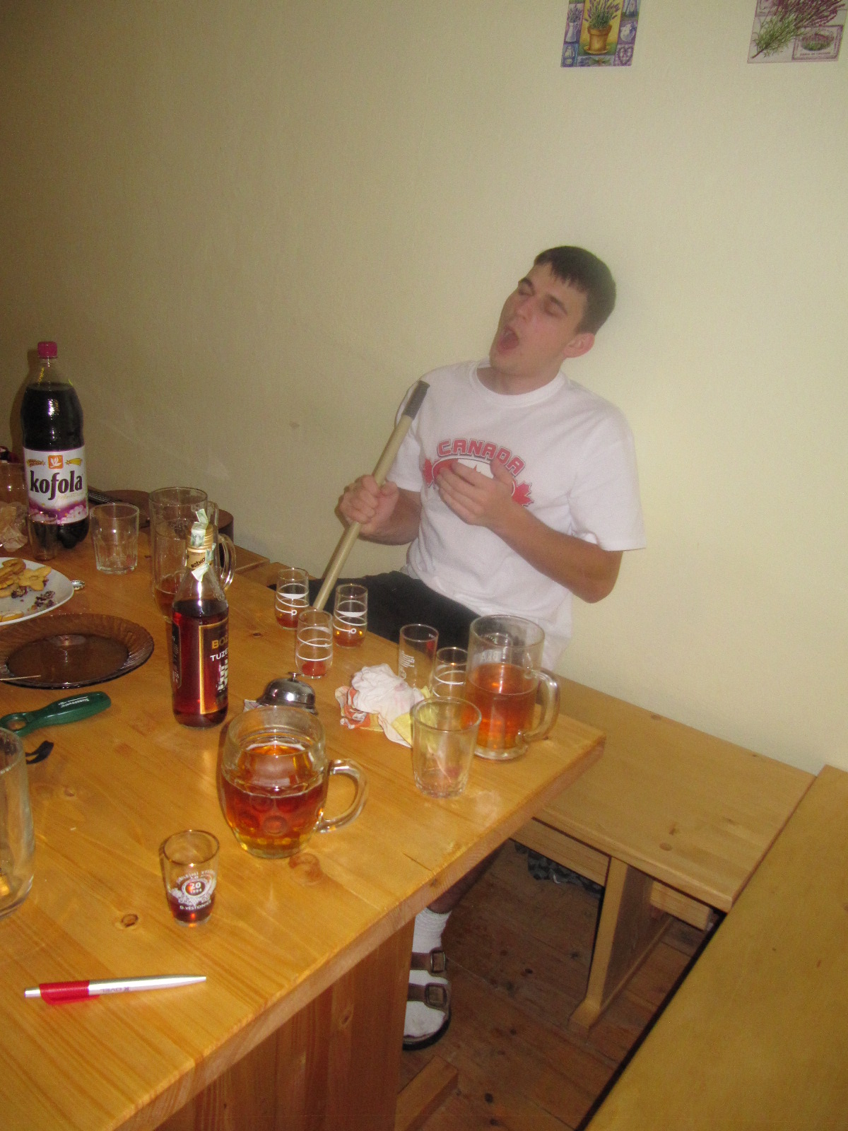 tady někdo po sobě vytírá, že?všichni víme proč:P