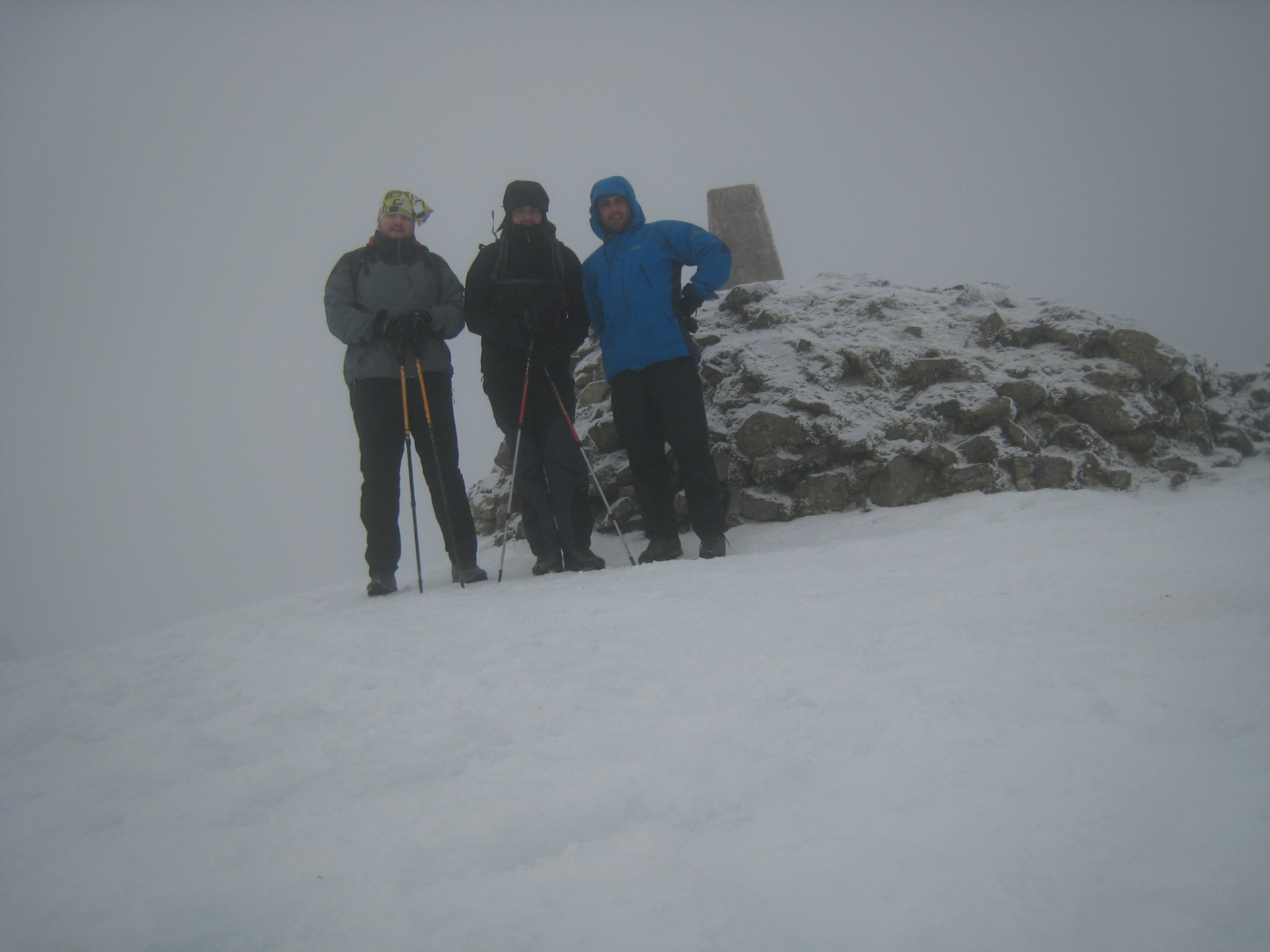 A jsme tu!!...Ben Nevis - Nejvyšší hora Velké Británie je pokořena. Nastoupali jsme více než 1300 metrů a to není málo:))