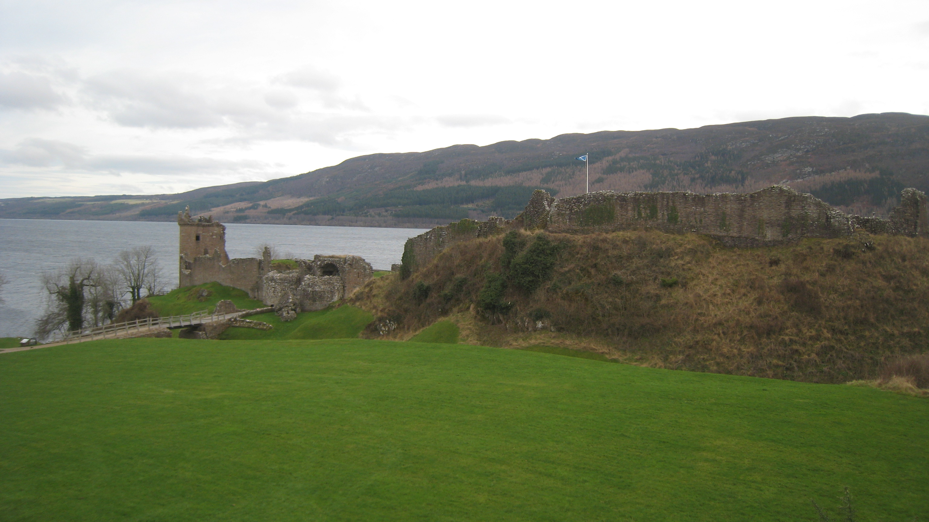 Další zastávka Urquhart castle...