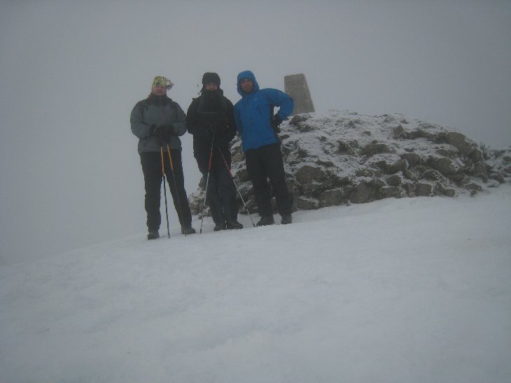 A jsme tu!!...Ben Nevis - Nejvyšší hora Velké Británie je pokořena. Nastoupali jsme více než 1300 metrů a to není málo:))