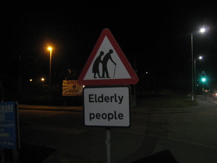 Hlavně bacha na Elderly people:D:D