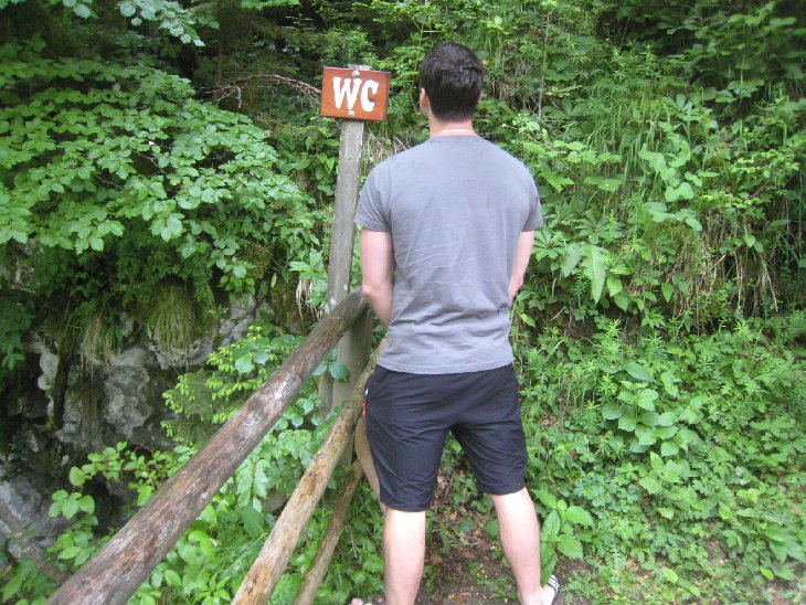 Měli tu parádní WC:-D.