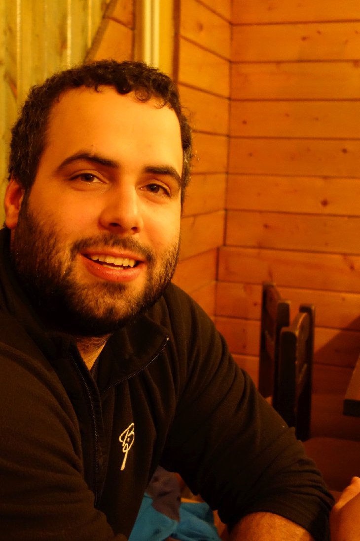 Pomalu se blížila půlnoc, venku bylo asi -5