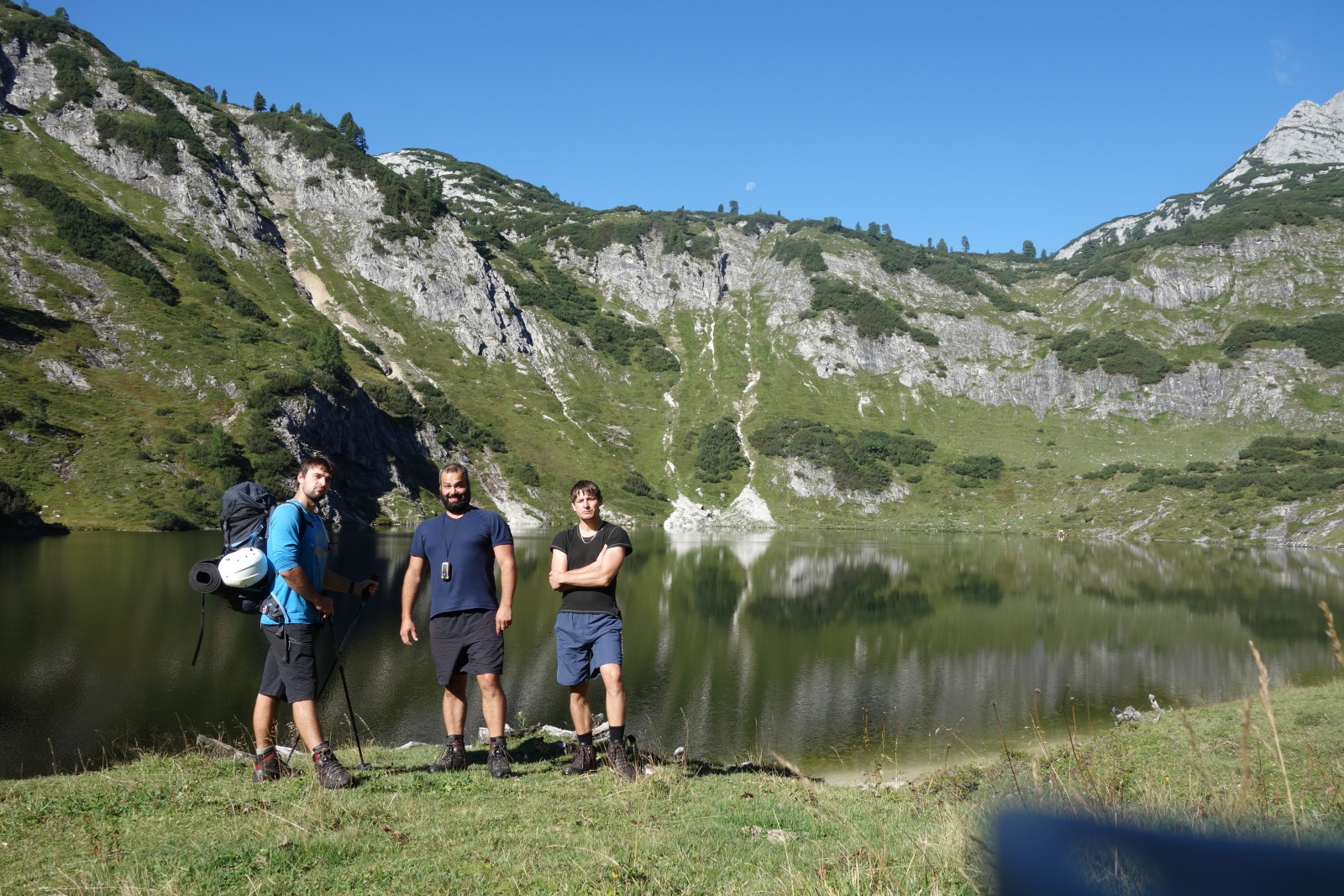 Další pěkné místo na spaní, nebýt všude tolik hoven :-D.