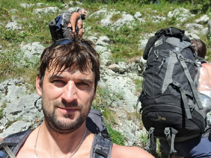 Začínáme stoupat tou nejdrsnější  cestou - Naglsteig.