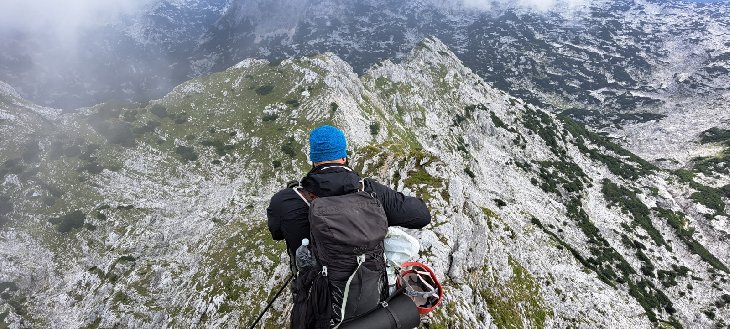 Dále cesta pokračovala po již trochu ostřeším hřebínku - Ostgrat.