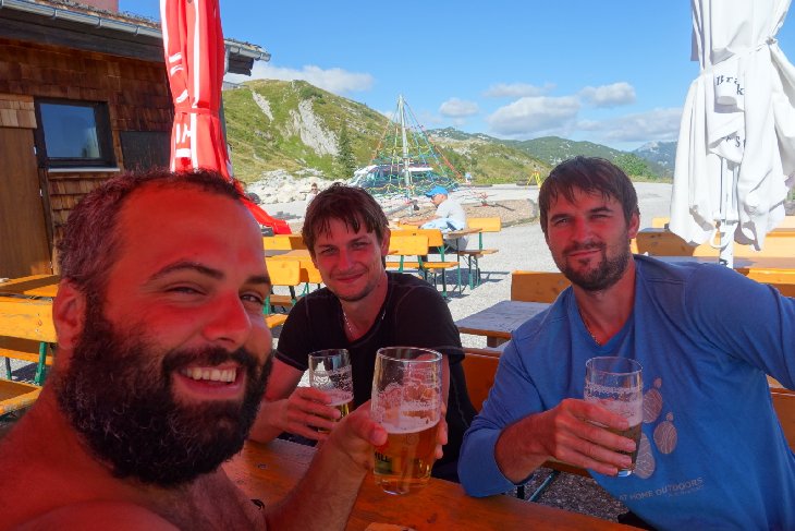 jdeme na pivo do Bergrestaurant Loser-Alm.