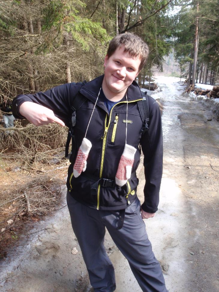 Datel si přibalil i rukavičky:)))....