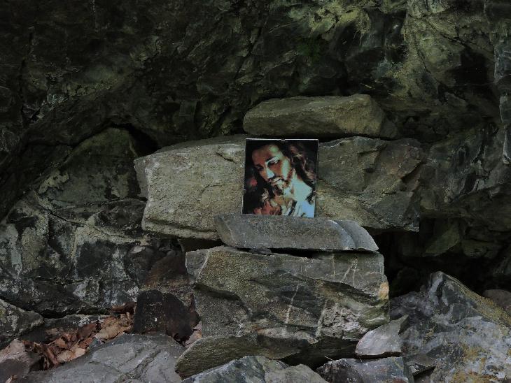 Občas naše cesta křižovala Svatojakubskou trasu do Santiaga.