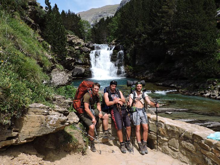 ... a kaskád (Cascada del Estrecho).