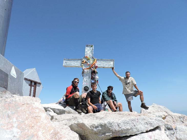 Tady již vrcholová u kříže na Pico de Aneto (3 404 m.n.m.).